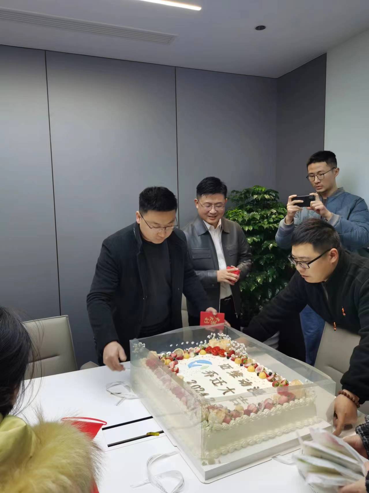 上海邁維動(dòng)漫科技有限公司喜迎新年喬遷之喜：立足新起點(diǎn)，開啟新征程！(圖5)