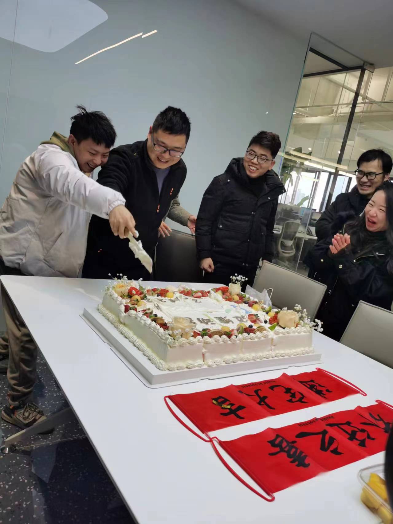 上海邁維動(dòng)漫科技有限公司喜迎新年喬遷之喜：立足新起點(diǎn)，開啟新征程！(圖12)